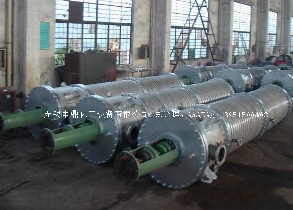 如何正確選購(gòu)離心式刮板薄膜蒸發(fā)器？中鼎化工告訴您技巧。